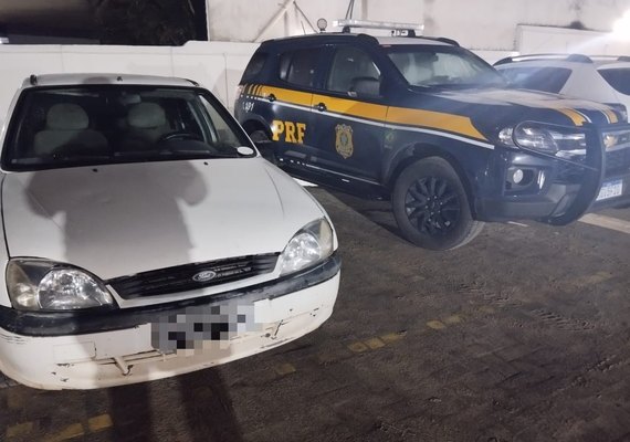PRF localiza veículo com queixa de roubo/furto, em Rio Largo