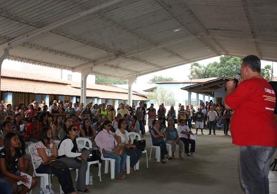 Arapiraca: pais de alunos preparam panelaço contra greve na rede municipal