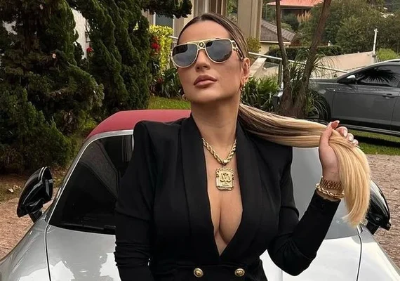 Influenciadora Deolane Bezerra enfrenta problemas de saúde na prisão e se recusa a comer