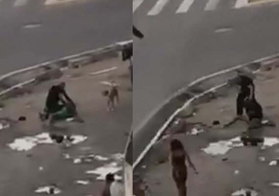 Briga entre homens em situação de rua é registrada em vídeo no Centro de Maceió