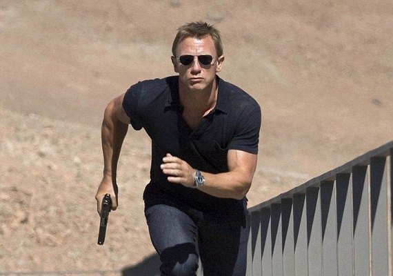 Snyder quer explorar juventude de James Bond em filme de 007
