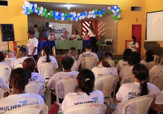 DEM reúne mulheres para incentivar participação na política