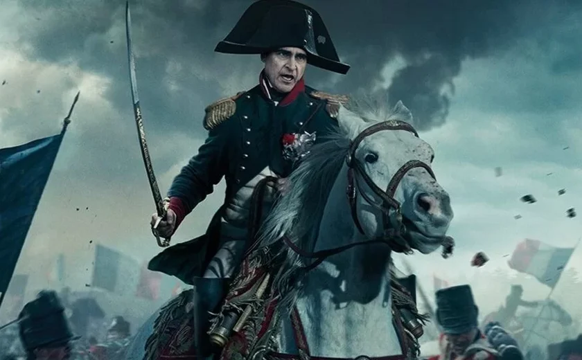 Napoleão destaca grandes batalhas e dramas em trailer final