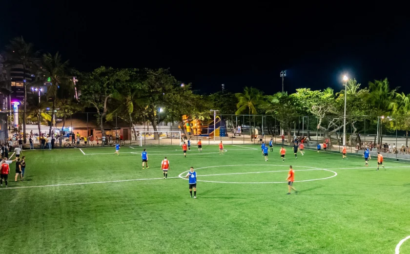 Prefeitura transforma 'Campo do Soró' em areninha e amplia acesso ao esporte e lazer na orla de Pajuçara