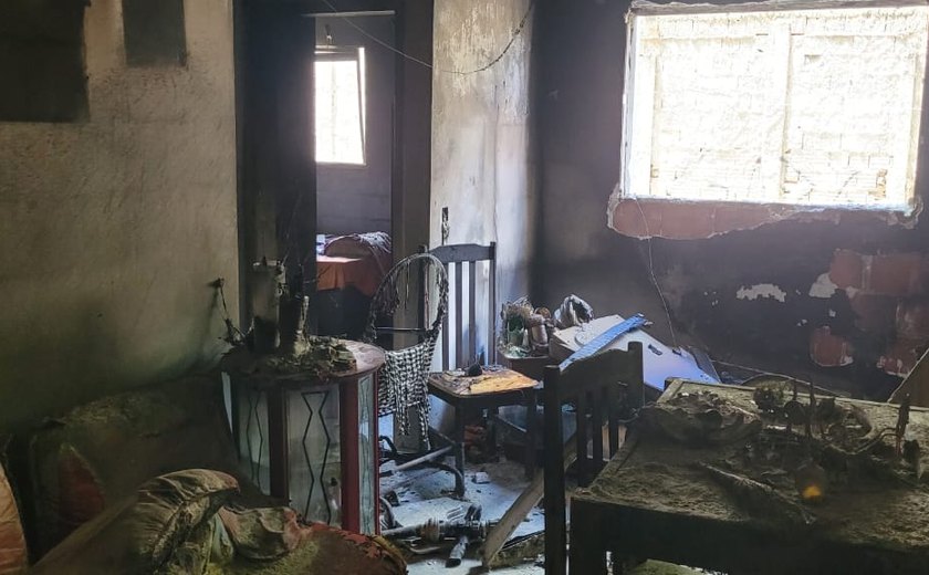 Justiça dá 30 dias para Caixa reparar imóveis danificados por incêndio que matou quatro pessoas em Maceió
