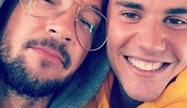Bieber é flagrado em momento íntimo com pastor; assista!