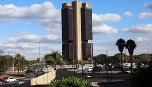 Inflação de 2025 ficará abaixo do teto da meta, em 4,46%