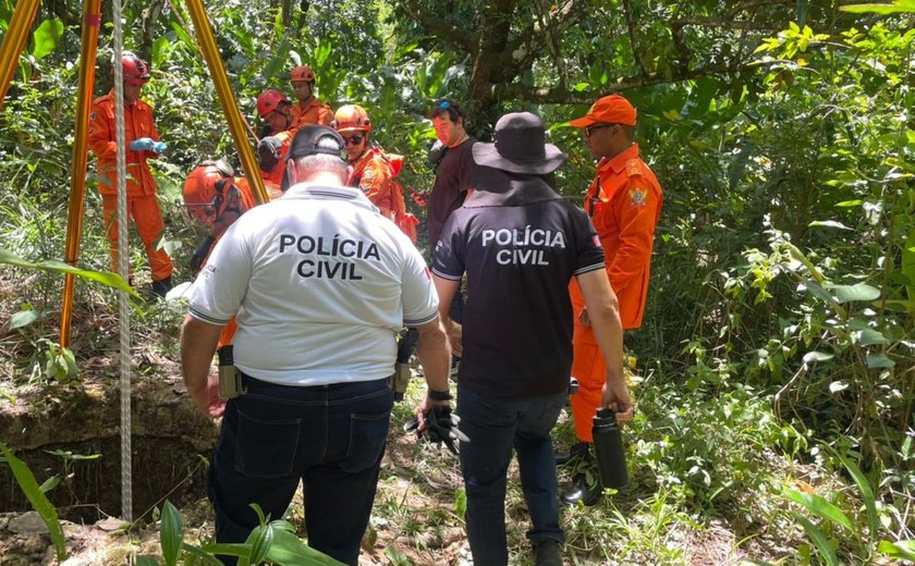 Polícia Civil busca corpo de homem desaparecido em cacimba no bairro Antares