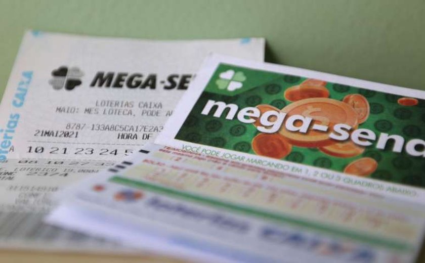 Ninguém acerta a Mega-Sena e prêmio acumula em R$ 65 milhões