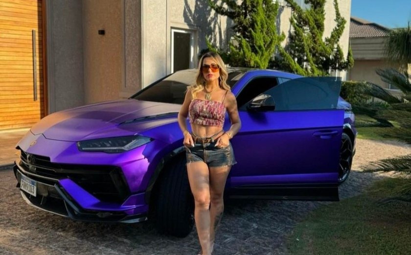 Ação do MP pede para vender e usar carros de luxo apreendidos durante a prisão de Deolane