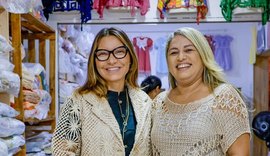 Janja veste peça da estilista Adriana Gomes