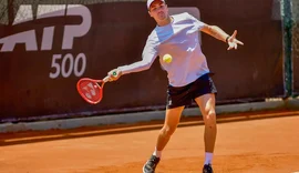 João Fonseca vence Thiago Monteiro em duelo brasileiro pelo Rio Open