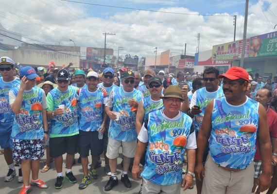 Ex-prefeito retira bloco carnavalesco para evitar confronto em Pilar