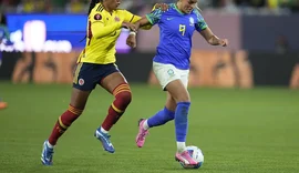 Seleção feminina de futebol vence e se classifica na Copa Ouro