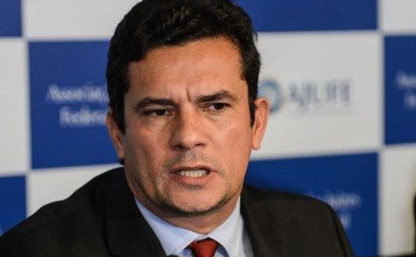 Parlamentares articulam denúncia sobre a ligação de Moro com quadrilha de fraudadores