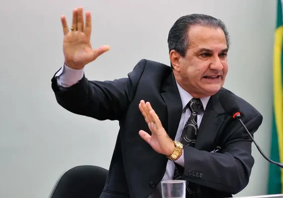 PF cumpre mandado de busca e apreensão contra Silas Malafaia no Aeroporto do Galeão