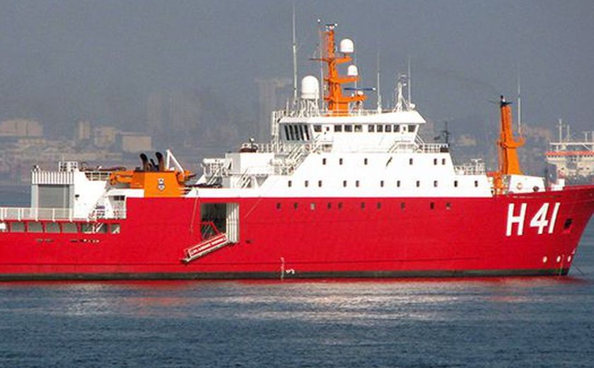 Brasil envia navio polar para ajudar nas buscas por avião chileno