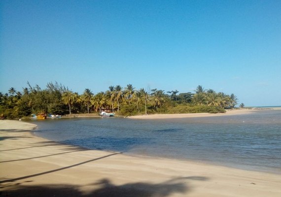 Litoral Norte tem praias para fugir da folia de Carnaval