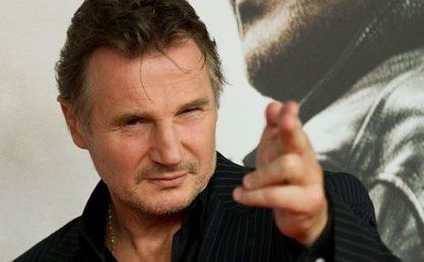 Liam Neeson diz que não fará mais filmes de ação: 'Tenho 65'