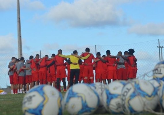 CRB contrata Léo Gamalho e mais quatro reforços