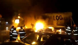 Colisão entre carreta e caminhão provoca incêndio na parte alta de Maceió
