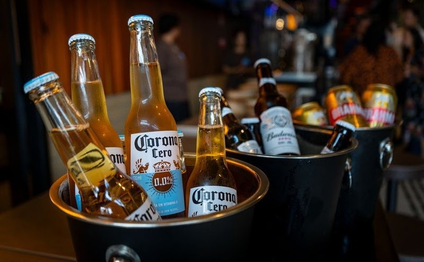 Entenda por que o consumo de cervejas sem álcool e menos calóricas cresceu tanto no país