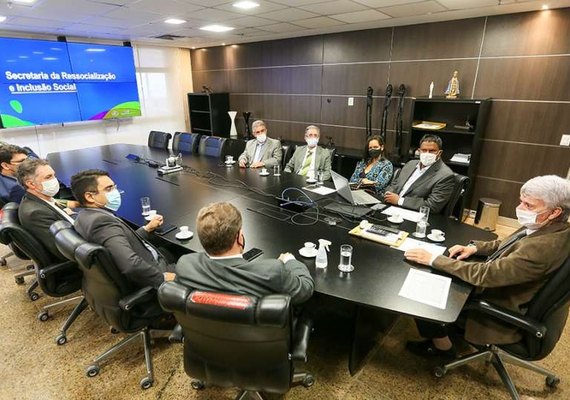 TJ e Seris discutem transferência de 180 presos de outros estados para prisões de Alagoas