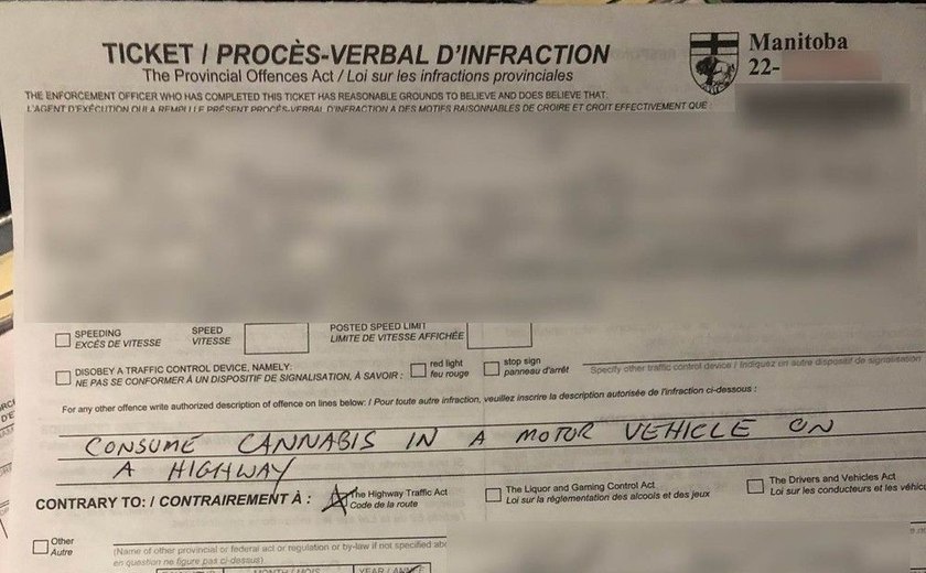 Canadá começa a multar por uso de maconha dentro do carro
