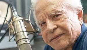 Cid Moreira recebe críticas após ‘desadotar’ o filho: ‘Ganância por dinheiro’