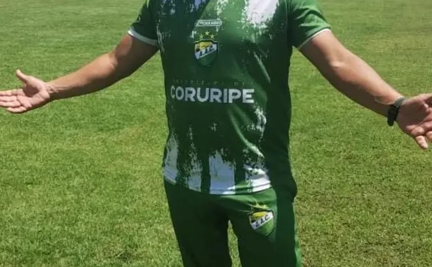 Coruripe anuncia saída do técnico Bebeto Moraes após reunião com a diretoria