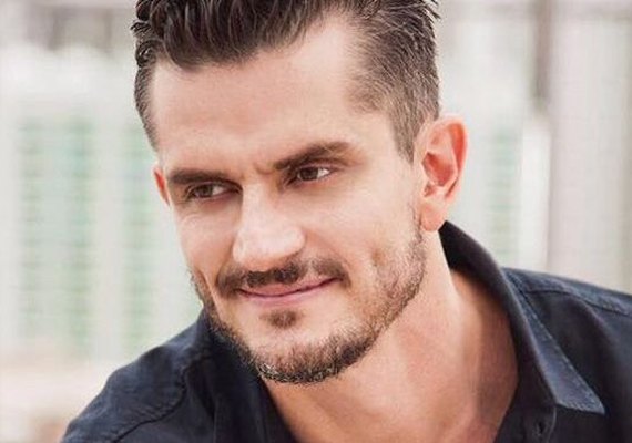 Ex-BBB Marcos fala sobre Emilly pela 1ª vez: 'Esperei o abraço que não veio'