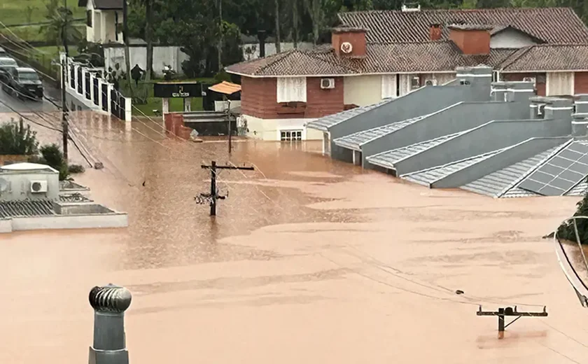 Sobe para 83 número de mortes no Rio Grande do Sul pelas fortes chuvas