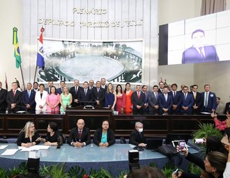Vinte e quatro deputados tentam a reeleição