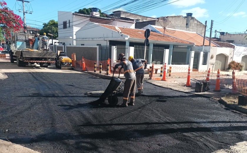 BRK conclui obra emergencial em rede de esgoto na Jatiúca