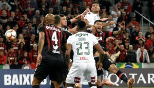 Furacão mostra força em casa e sai em vantagem diante do Fluminense