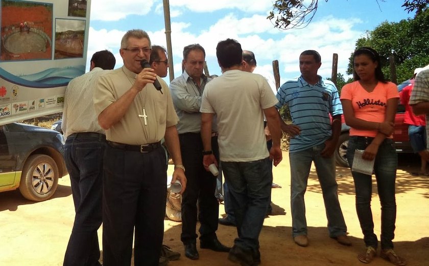 Igreja mobiliza 36 paróquias para ajudar vítimas da seca em AL