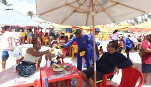 Prefeitura realiza ação de educação ambiental na Praia do Francês