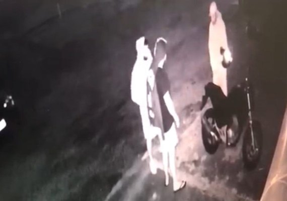 Professor é morto a tiros em estacionamento de academia; veja vídeo