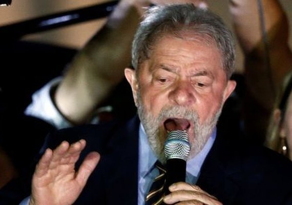 Lula discursa após depoimento: 'Jamais enganaria vocês. Prefiro a morte'