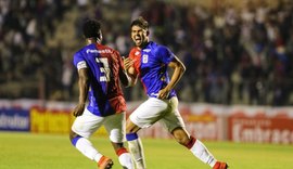 Paraná derrota o líder Bragantino e encosta na briga pelo G4