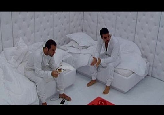 Boninho anuncia retorno do quarto branco no 'BBB20'