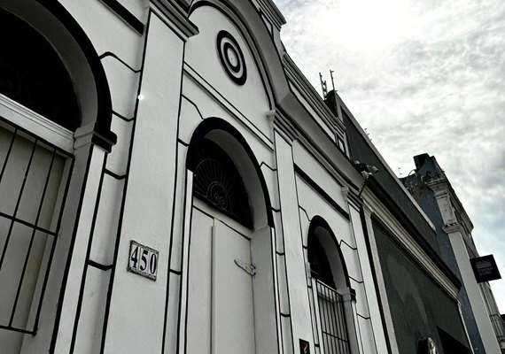 Theatro Homerinho recebe o espetáculo “Coco de Capote – Noite dos Cocos e Emboladas” com celebração à cultura nordestina