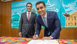 Prefeito JHC transmite cargo para Galba Novaes Netto