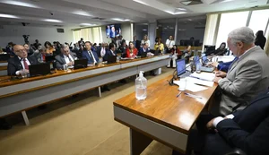 Comissão do Senado aprova isenção do IR para quem ganha até R$ 5 mil