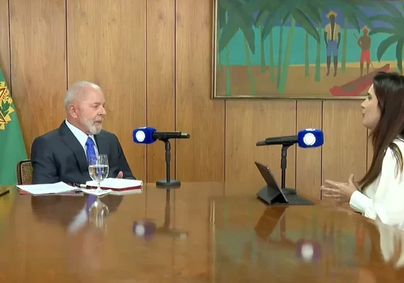 Apresentadora do ‘Jornal da Record’ é demitida após vazar entrevista confidencial da emissora