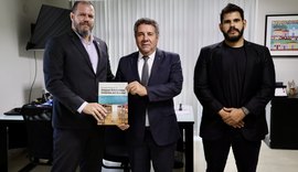 PGJ Márcio Roberto recebe da Abin “Guia para prevenção de ataques extremistas violentos em escolas”