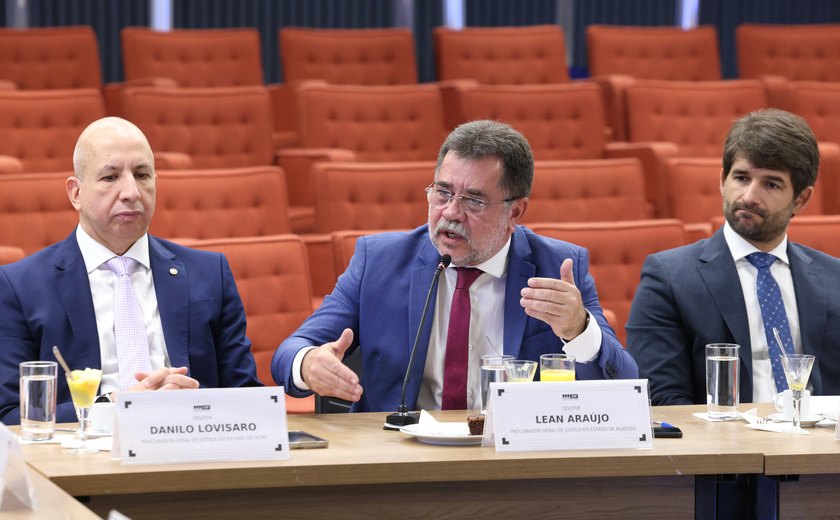 PGJ Lean Araújo participa de reunião com o ministro Alexandre de Moraes, do STF, sobre ações integradas de combate ao crime organizado