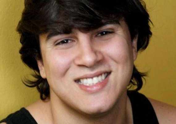 Ator Felipe Valle é impedido de doar sangue depois de assumir homossexualidade
