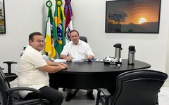 Léo Saturnino também apresentou o projeto ao prefeito Luciano