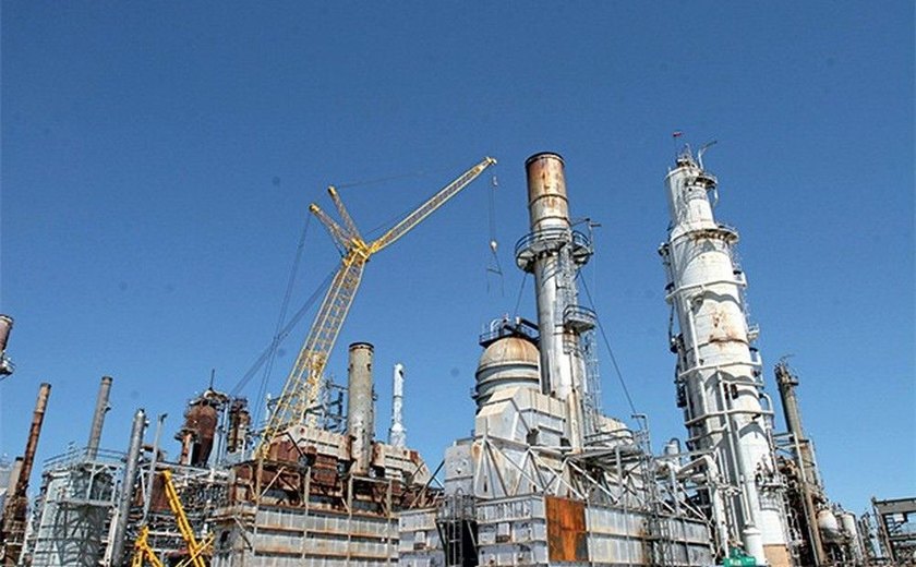 Petrobras vende refinaria de Pasadena para empresa francesa